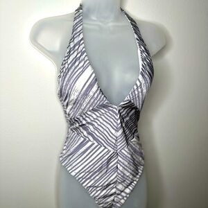 New BCBGMAXAZRIA Women's Plunge V-neck One Piece Halter Swimsuit Size 6